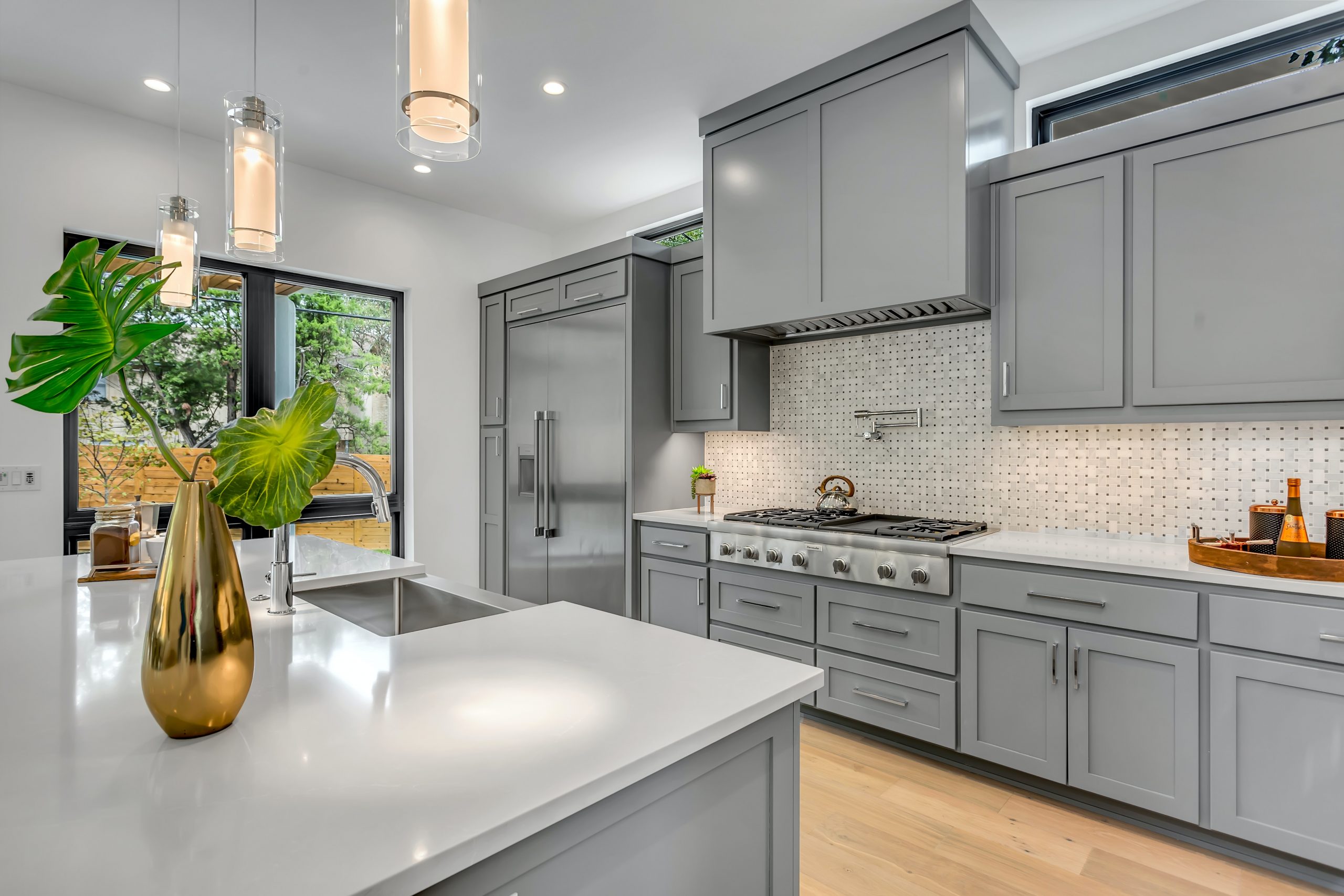 Popular Kitchen Cabinet Colors for 18   Advantage Contracting