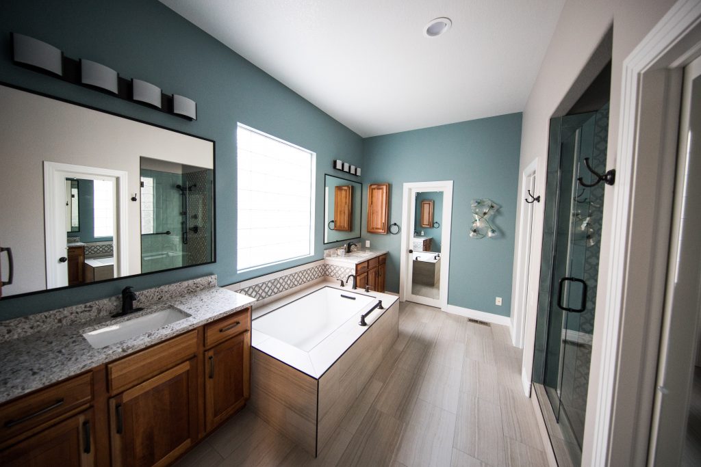 Ways to modernize your bathroom, how to update a master bathroom, enhance your bathroom, bathroom remodel ideas, small bathroom