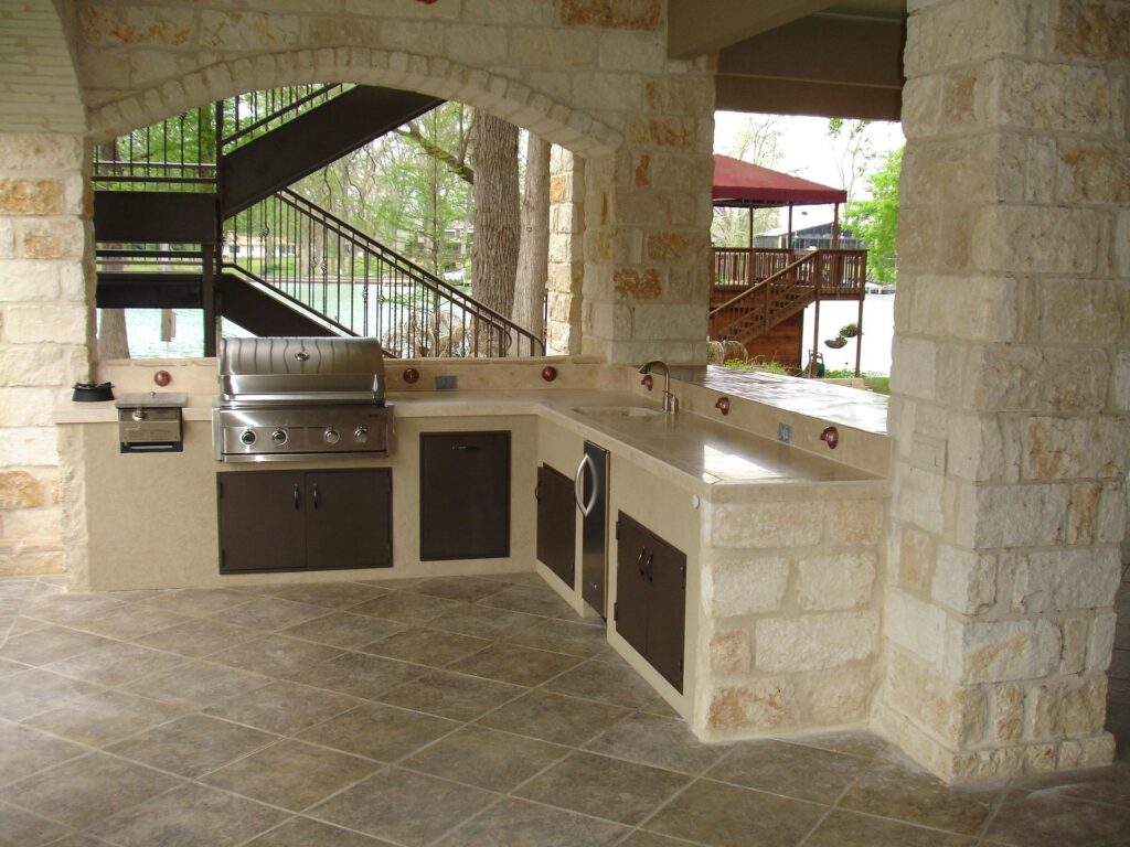 outdoor kitchen installation, time, experience, choose, create, home, options, services, project, cabinets, grill, sink